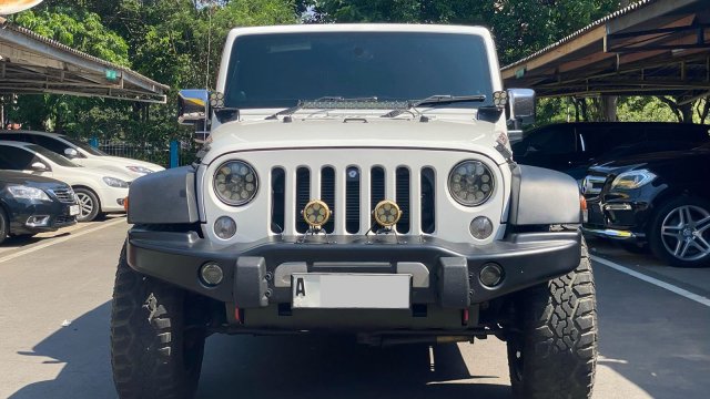 Saya Beli Jeep Bekas 15 Juta, Isi Bensin Malah Keluar Air: 2 Minggu Saya Berteman dengan Mekanik Gila